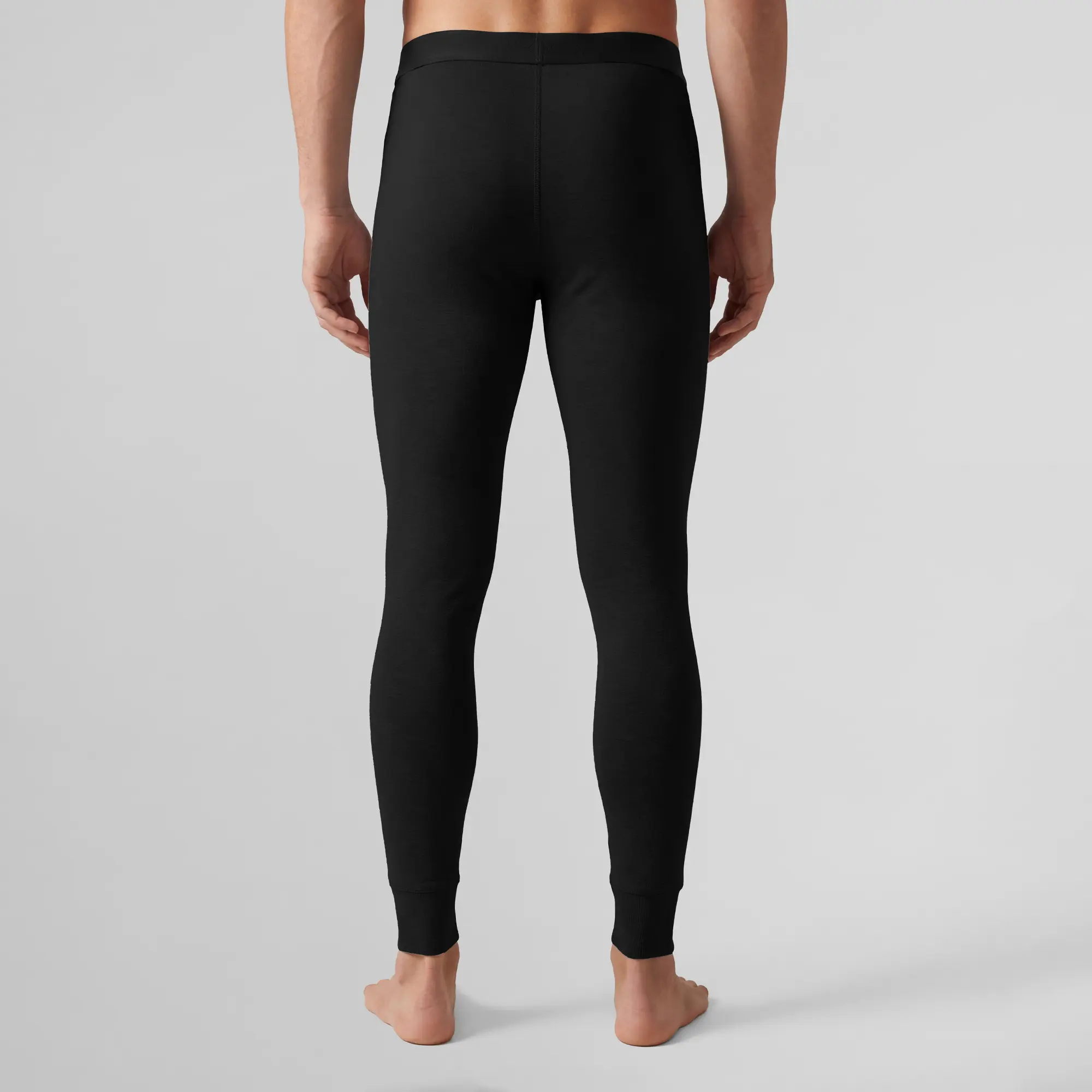 HEATPRO™ Sub-Zero Thermal Set Pitch Black - Image 5